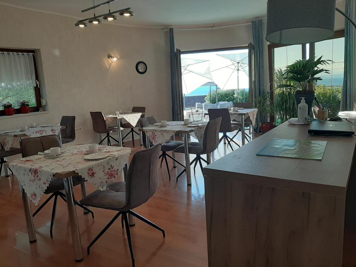 B&B Eva Ičići 外观 照片